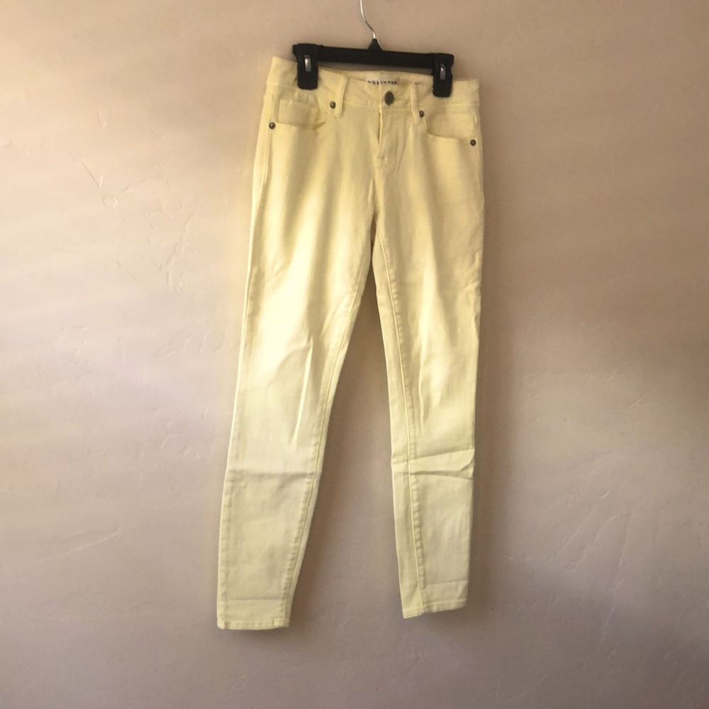 Bullhead Denim jeans Women's size 1 Yellow